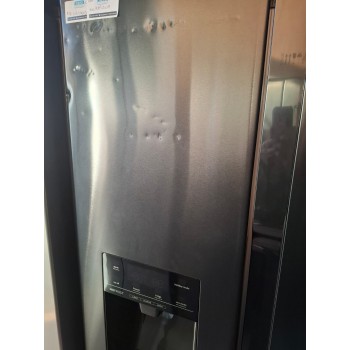 Schademodel - ETNA AKV578IZWA - Amerikaanse koelkast - Water- en ijsdispenser met reservoir - No Frost - Zwart