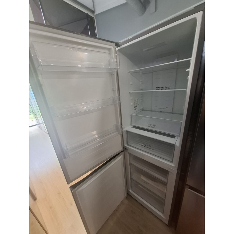 Refurbished - HISENSE RB390N4CCD Koel-vriescombinatie - Niet inbouwbaar - Breedte 59,5 cm - Hoogte 208,00 cm - 304 l