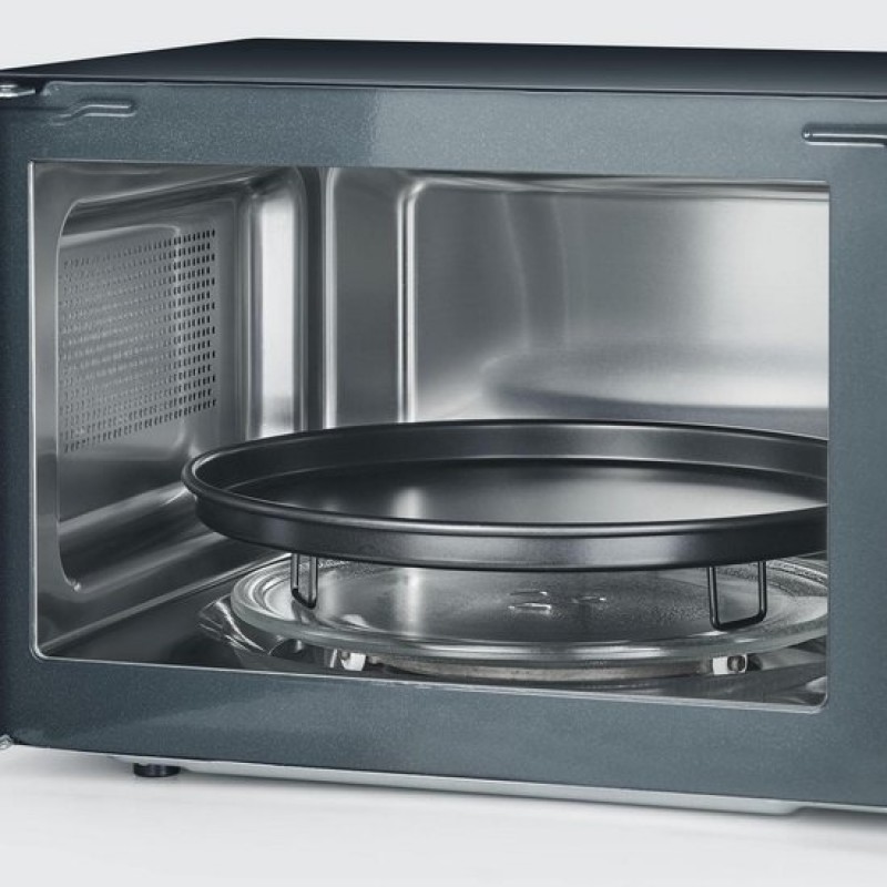 Severin MW 7752 - Combi magnetron met grill- en heteluchtfunctie - Incl. Pizzaplaat Ø 28 cm - 25 Liter - Timer en Automatische programma's - Zwart / Zilver