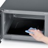 Severin MW 7762 2 Magnetron met Grill - Innovatieve vlakke glazen bodem - Koken op Twee Niveaus - 33% meer inhoud - 20 Liter - Zwart
